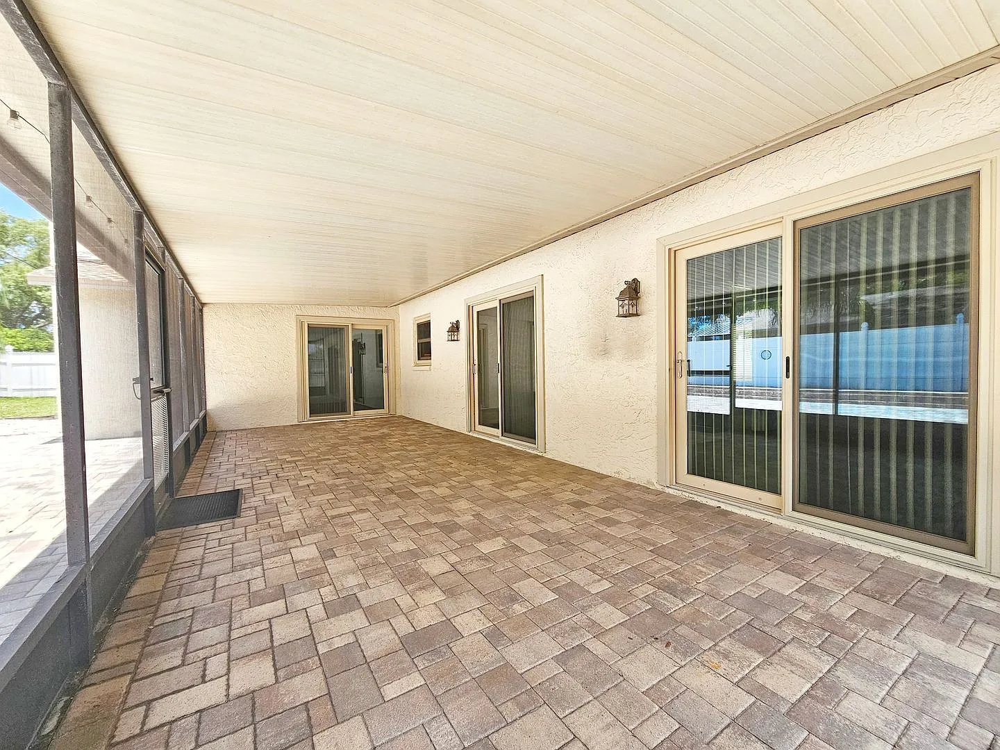 3 Bedroom 2 Bath Home in Safety Harbor — Photo 3
