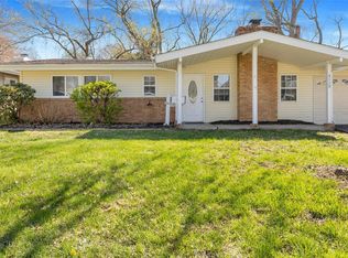 3110 Kingsley Dr, Florissant, MO 63033