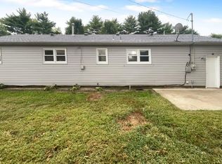 6 Bart St, Buckner, MO 64016