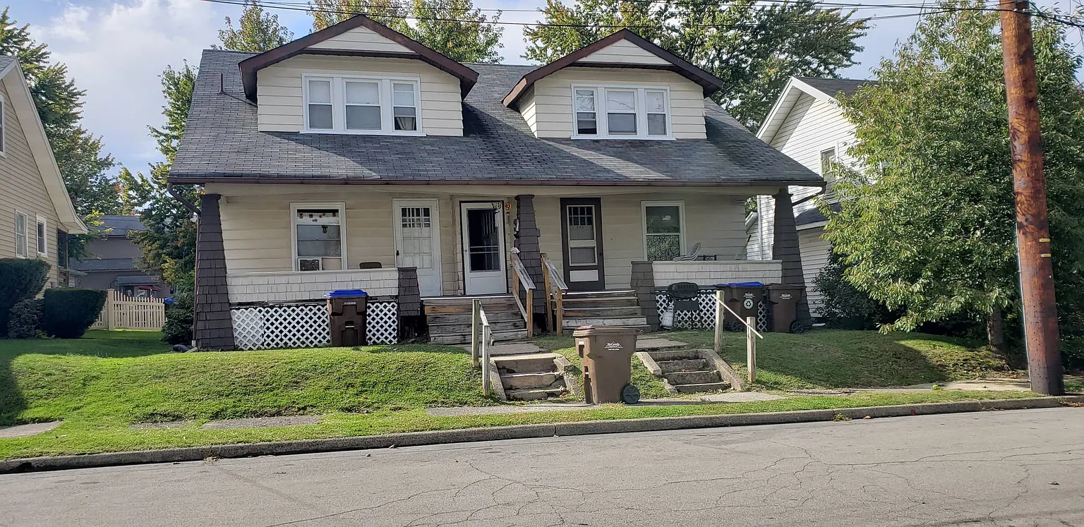 598 McClure Ave #1 photo 1