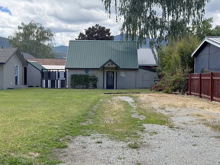165 McFadden Dr — Photo 13