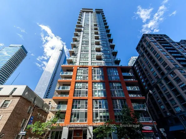 126 Simcoe St, Toronto, ON