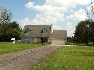 16415 Chamberlain Rd, Grafton, OH 44044