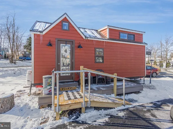 867 Schwanger Rd Unit 9, Elizabethtown, PA 17022