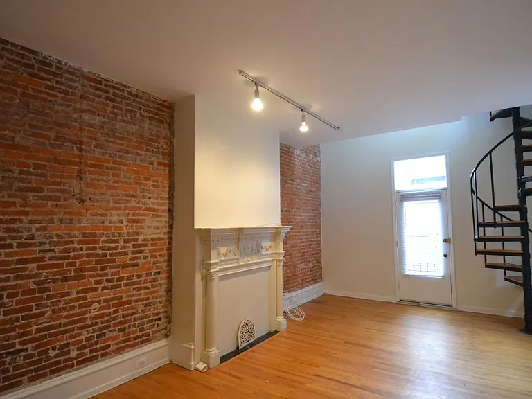 1734 Spruce St #2R — Photo 4