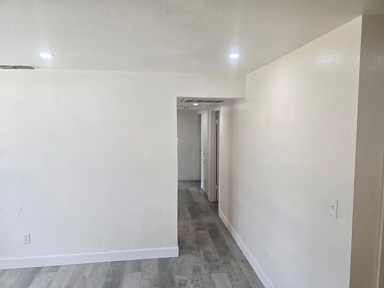 1005 W Cambridge Ave — Photo 4