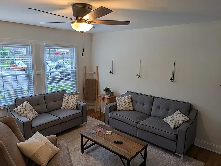 2833 Bexley Ct — Photo 2