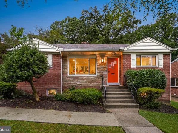7902 Glenside Dr, Takoma Park, MD 20912