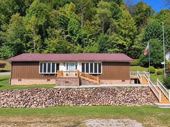 1050 Clevinger Br, Pikeville, KY 41501