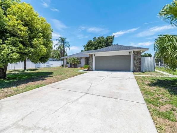 316 Marcum Trace Dr, Lakeland, FL 33809