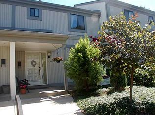 1559 Pinehurst Dr, Pittsburgh, PA 15241