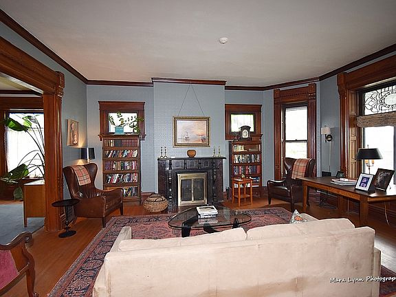 5th image of 550 W New York St