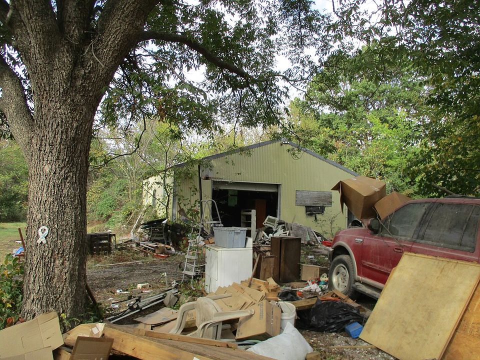 2nd image of 1103 N Indiana Ave