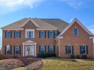 16013 Garriland Dr, Leesburg, VA 20176