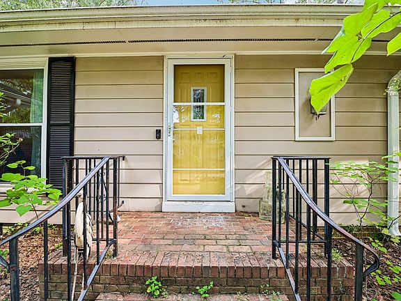 2nd image of 1421 Elberon Pl