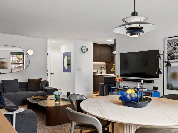 256 Bedford Avenue image 15 of 27