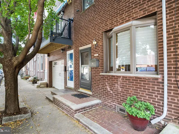 910 Greenwich St, Philadelphia, PA 19147