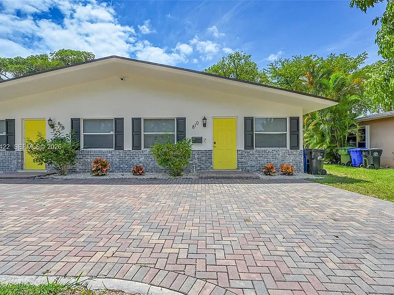 808 SW 12th Ct #808 — Photo 36