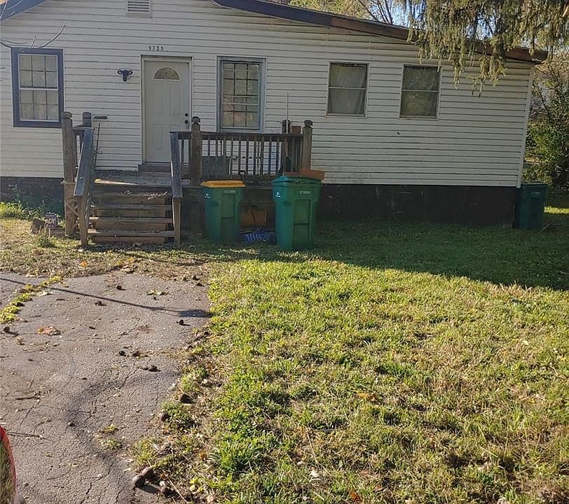 1st image of 9735 Lilac Dr
