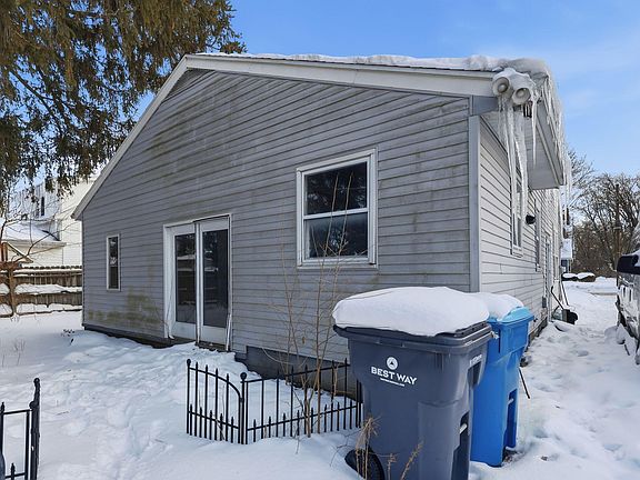 3rd image of 1215 Reycraft Dr