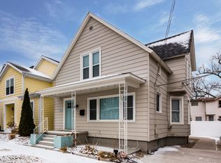 904 Lions Park Dr, Saint Joseph, MI 49085
