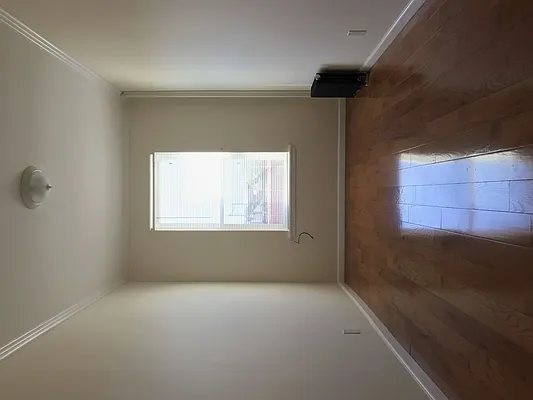 Rented by Zikos Realty Services | media 3