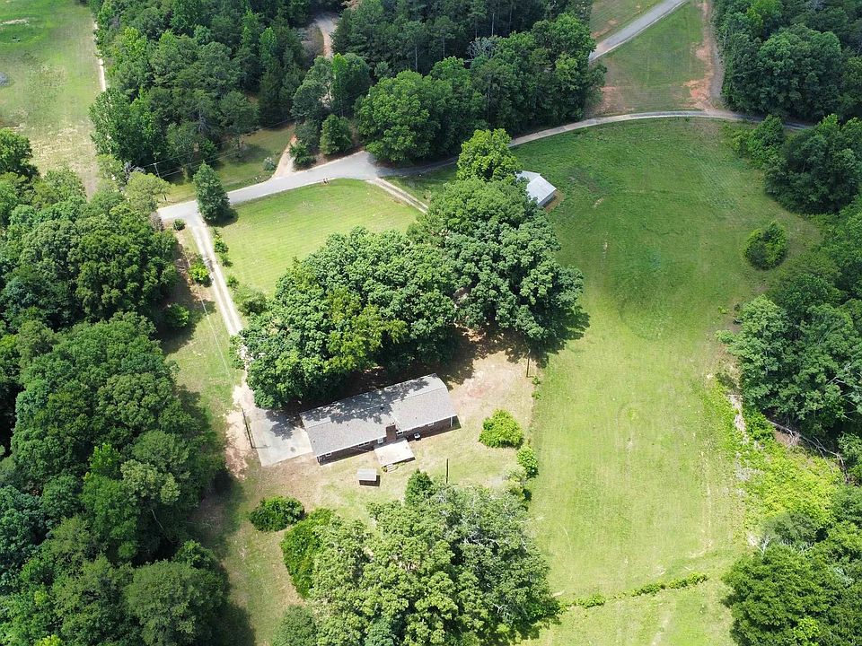 1st image of 140 Loftis Dr