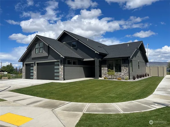 934 Racine Springs Drive, Wenatchee, WA 98801