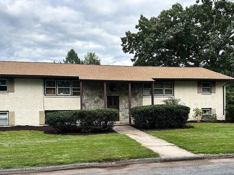 216 Hartley Rd #1