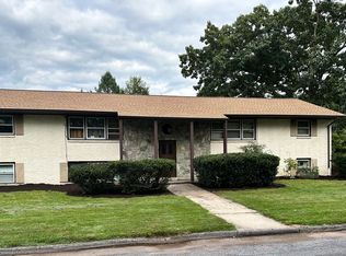 216 Hartley Rd APT 1, Hershey, PA 17033