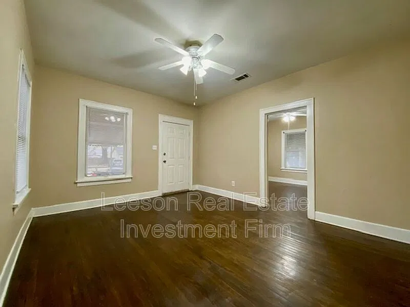 3 bed, 1.0 bath, 1000 sqft, $850 — Photo 4