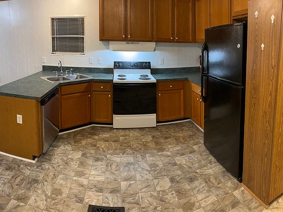 3rd image of 42776 Brown Rd