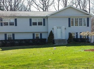 17 Judith Dr, Danbury, CT 06811