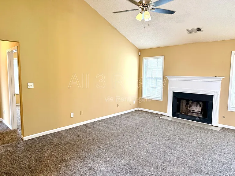 545 Plantation Cv — Photo 12