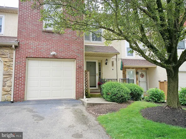 32 White Pine Ct, Lafayette Hill, PA 19444