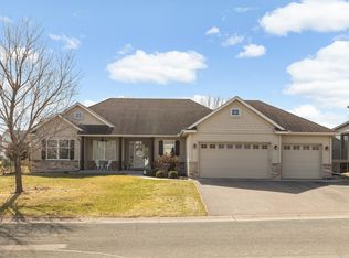 1763 Sandbar Cir, Waconia, MN 55387