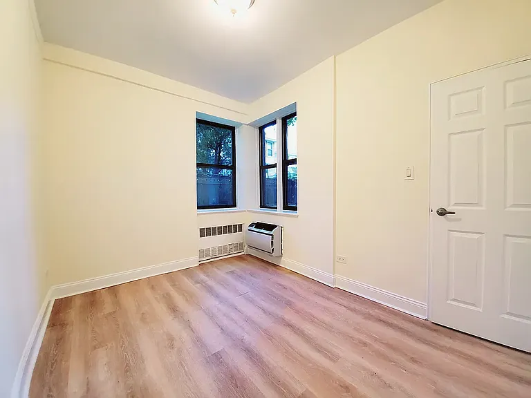 60 Turner Pl #L6 — Photo 10