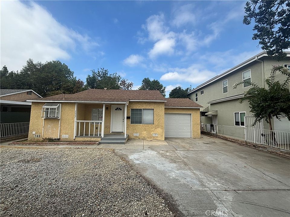 1st image of 7447 Loma Verde Ave