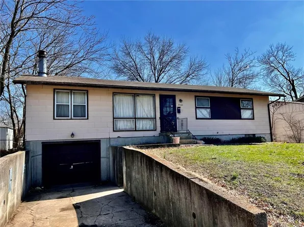 7507 E 49th Ter, Kansas City, MO 64129