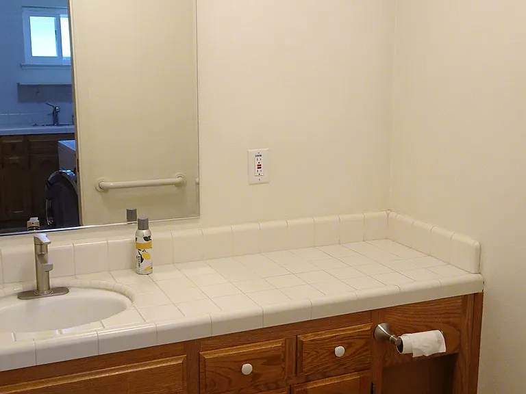 878 E Catalina Cir — Photo 19