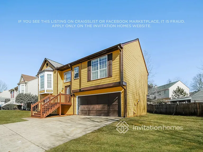 4350 Yellow Rose Dr — Photo 2