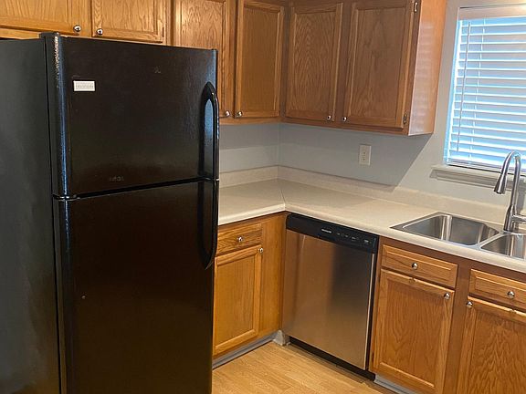 Efficient kitchen with modern appliances