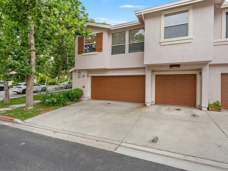1007 Esparanza Way — Photo 4