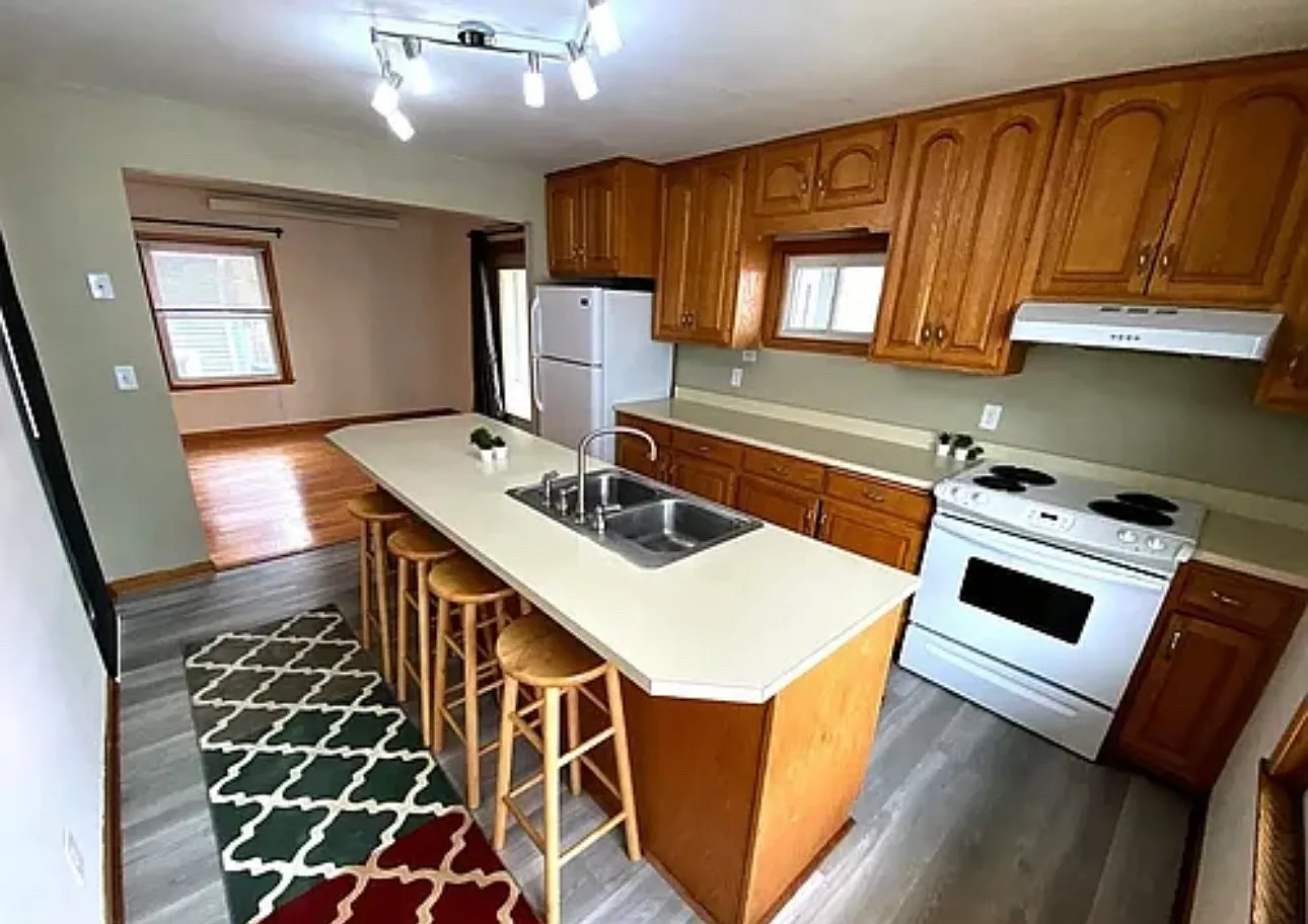 3541 Aldrich Ave S — Photo 3