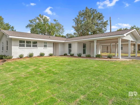 324 Hilltop Dr, Gulf Shores, AL 36542