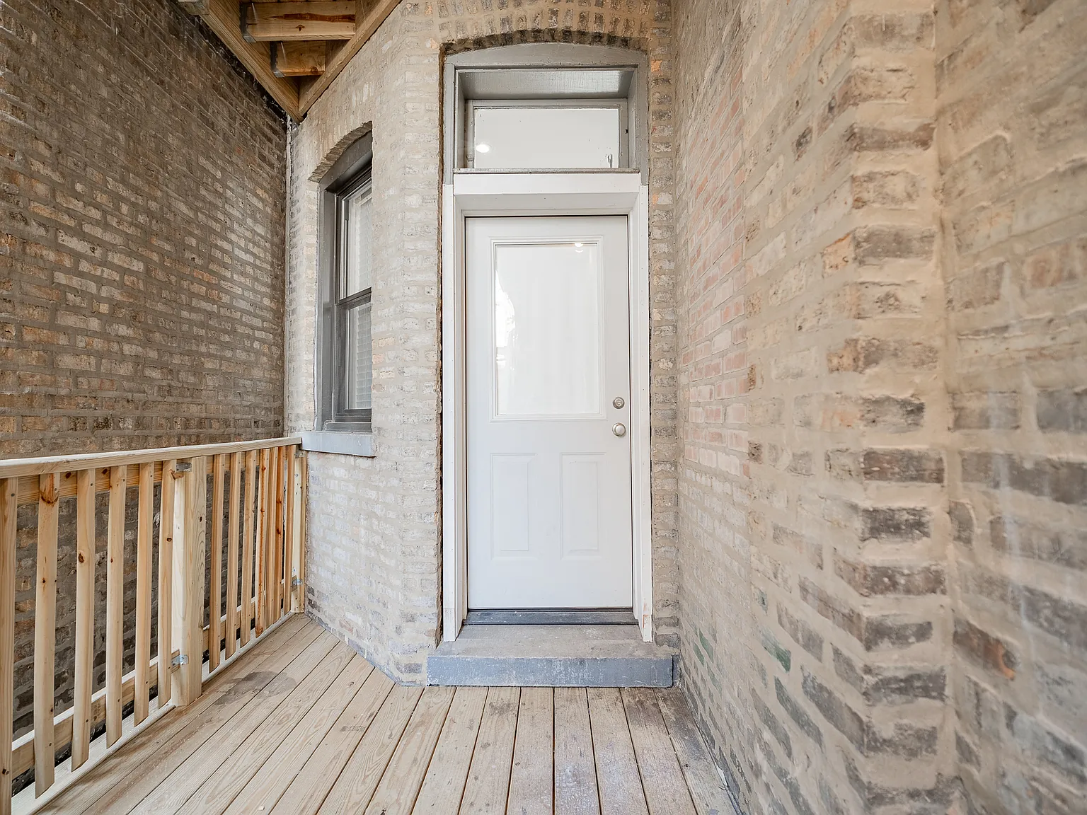 3607-09 Lakewood/1256 Addison — Photo 1