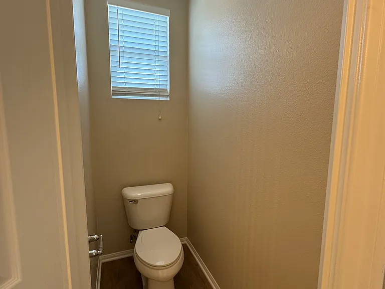 28512 Plymouth Way — Photo 42