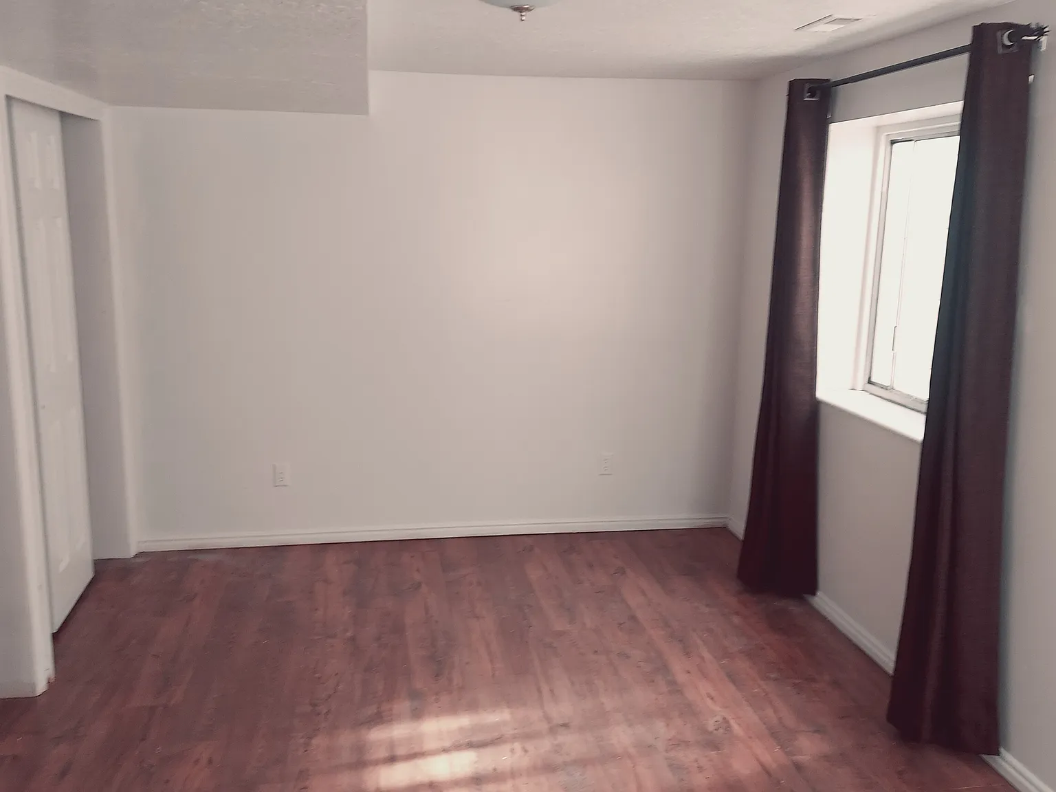 1 bed, 950 sqft, $1,400 — Photo 3