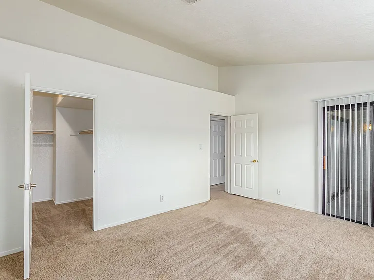 5072 S Rainbow Blvd #205 — Photo 11