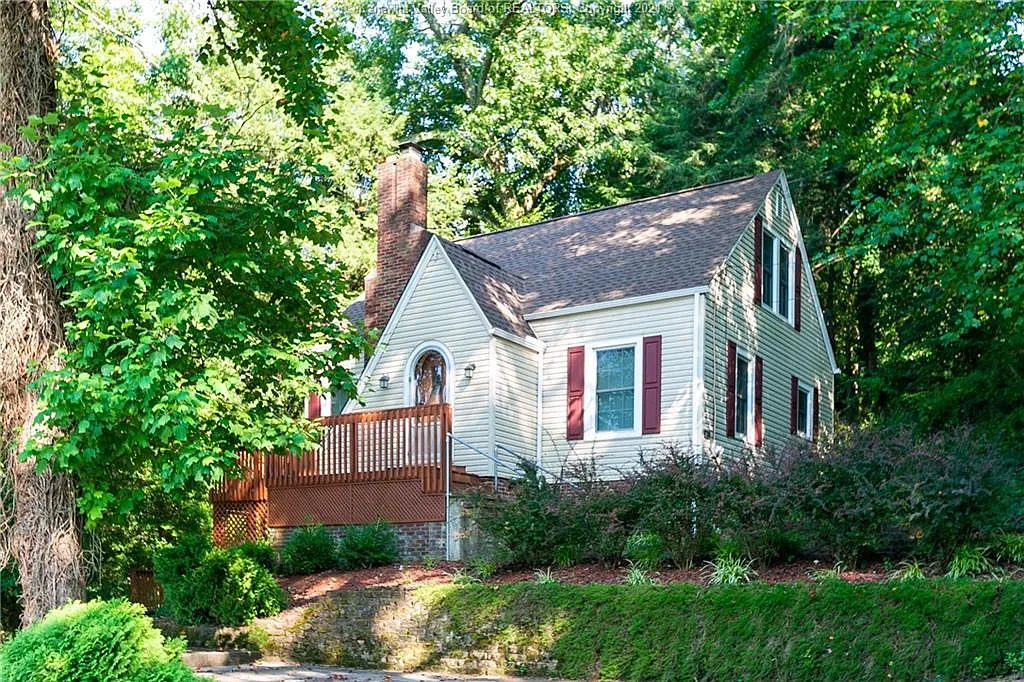 308 Macon St photo 1